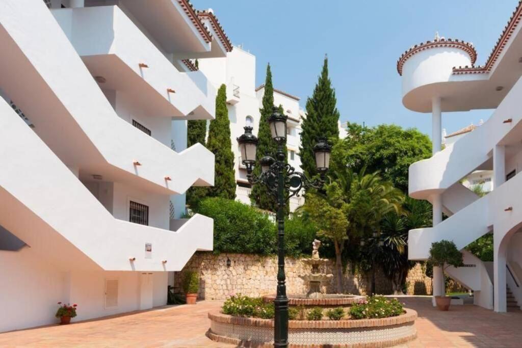 Macas Apartment Parque De La Paloma Pueblo Quinta Benalmadena Con Vistas Al Mar Piscina Y A 3 Minutos De La Playa Экстерьер фото